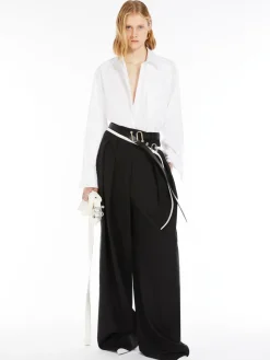 Boxy shirt with pleats
