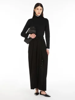 Cashmere polo-neck jumper