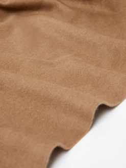 Cashmere stole with embroidery and fringes