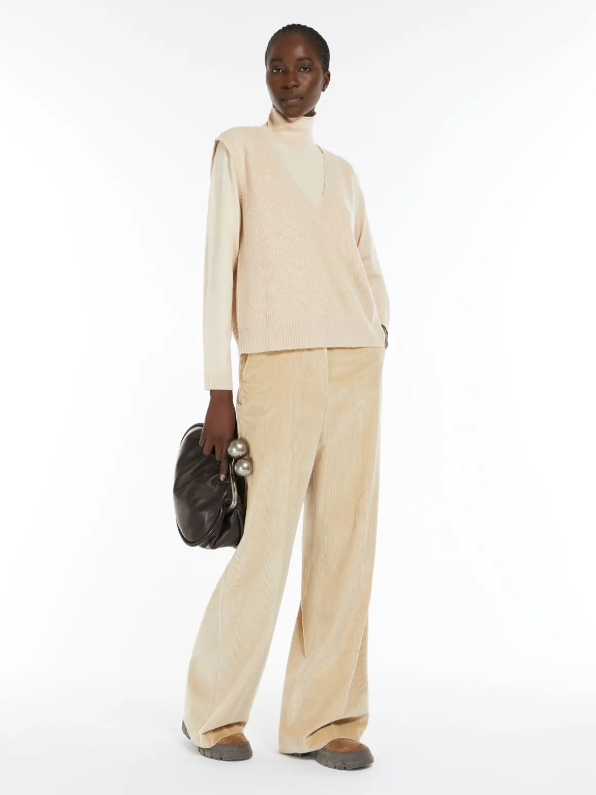 Cashmere yarn gilet