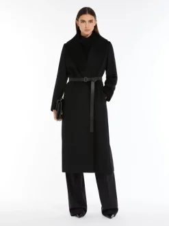 Coat in wool drap