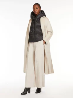Cropped down jacket in quilted water-repellent fabric