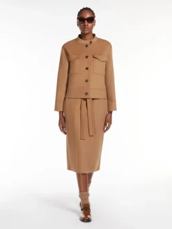 Cropped wool jacket