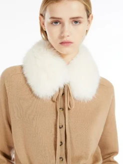 Detachable-collar cardigan