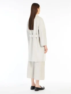 Double-faced short wool coat