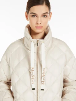 Down jacket in iridescent water-repellent canvas