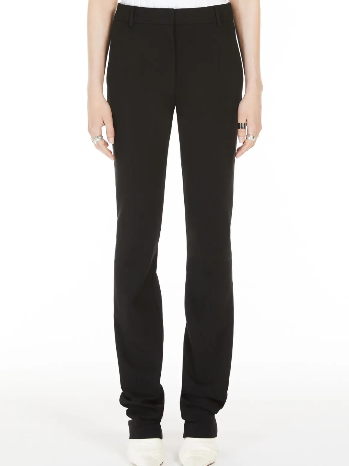 Fitted trousers in crêpe jersey