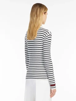 Fitted wool jumper