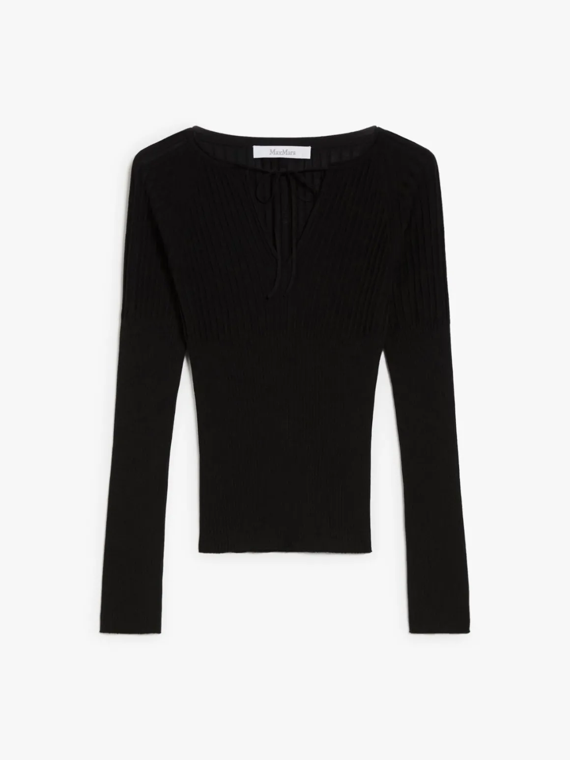 Fitted wool sweater
