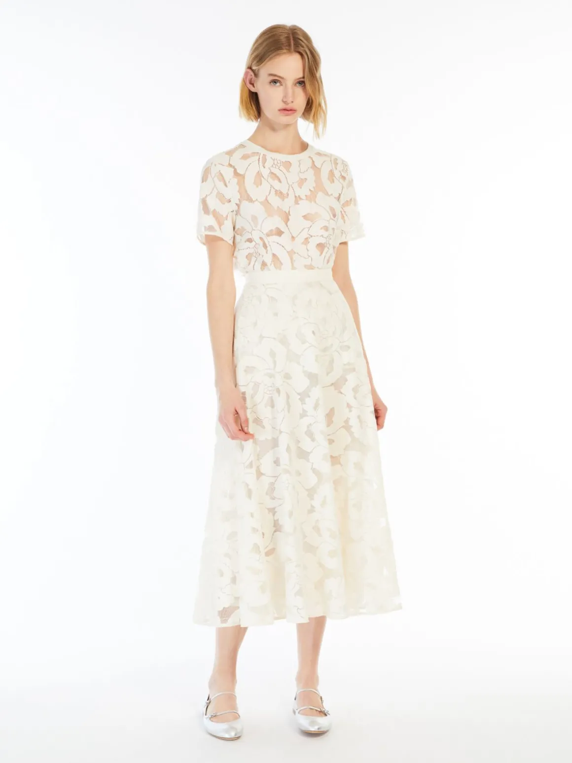Floral lace skirt