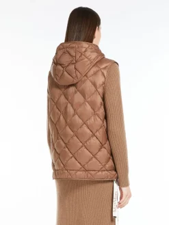 Gilet in quilted water-repellent canvas