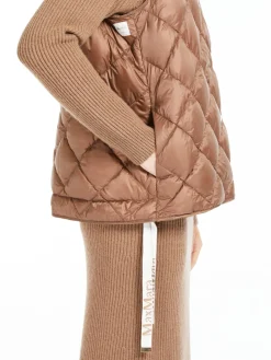 Gilet in quilted water-repellent canvas