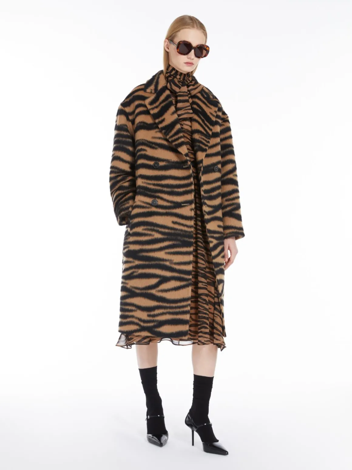 Jacquard alpaca and wool coat