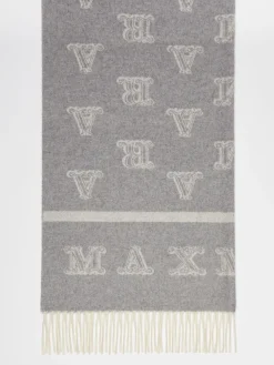 Jacquard cashmere stole