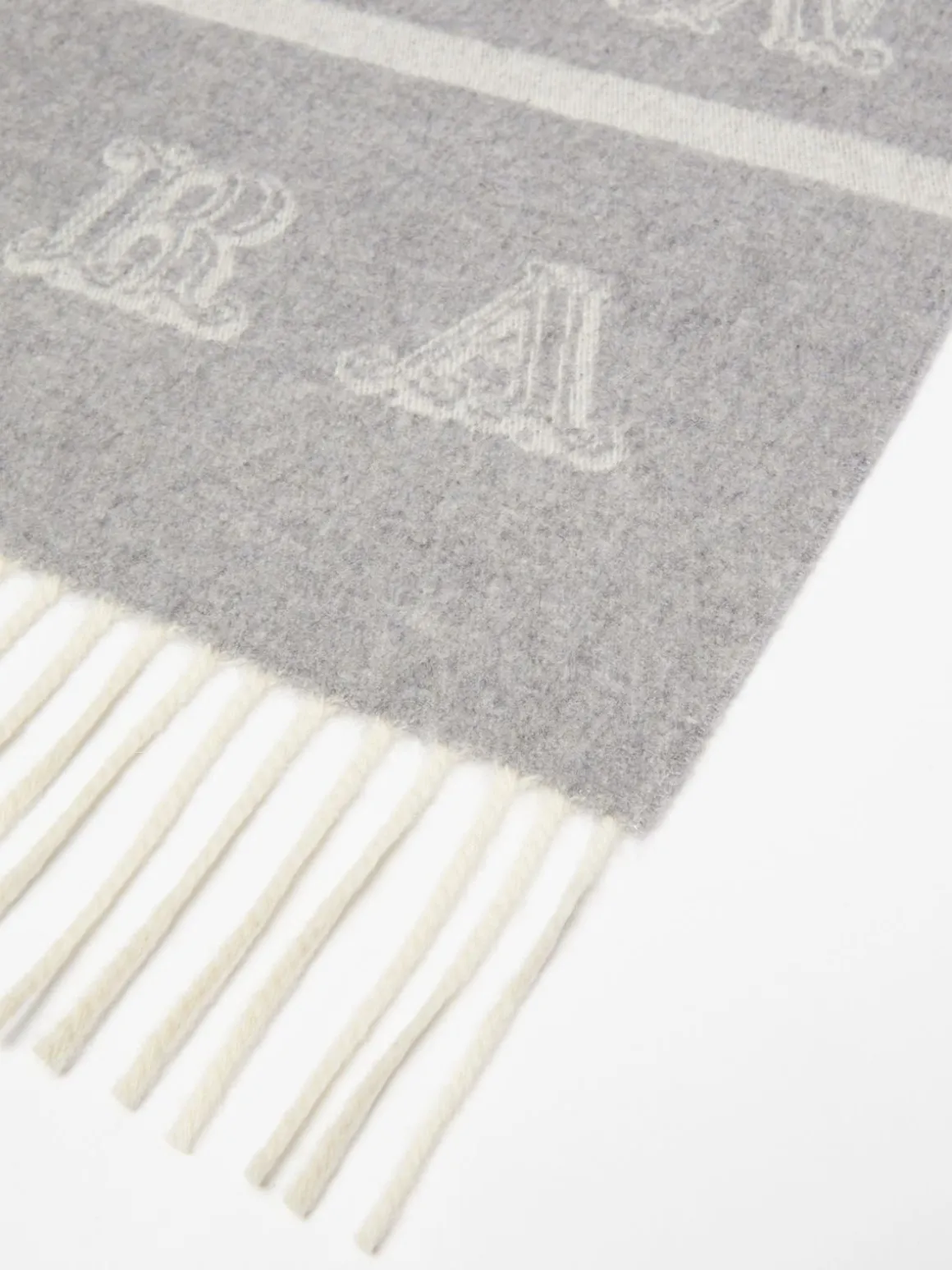 Jacquard cashmere stole