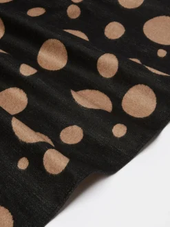Jacquard silk stole