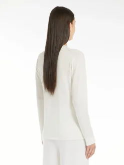 Lightweight cashmere jumper