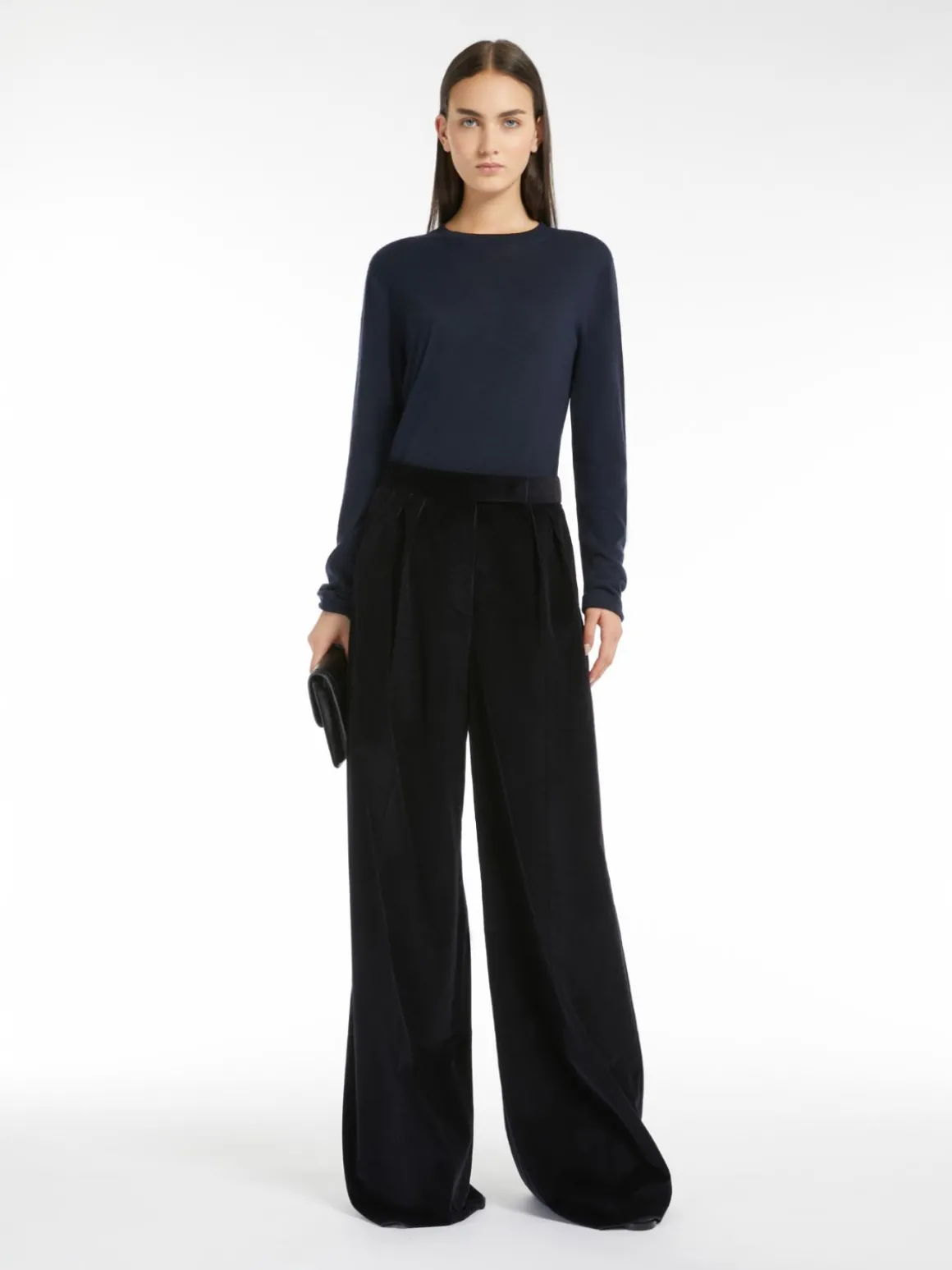 Lightweight cashmere jumper