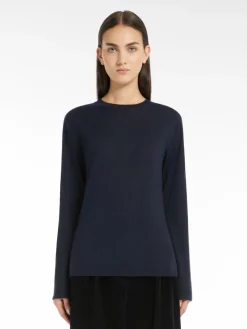 Lightweight cashmere jumper