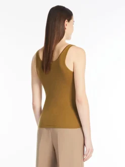 Lightweight cashmere top