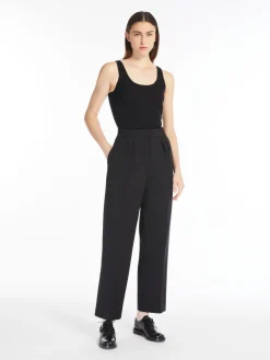 Lightweight cashmere top
