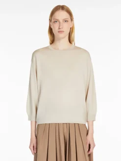 Lightweight wool yarn sweater