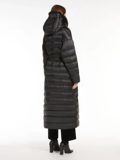 Long robe coat in water-repellent satin