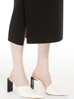 Long skirt with slits