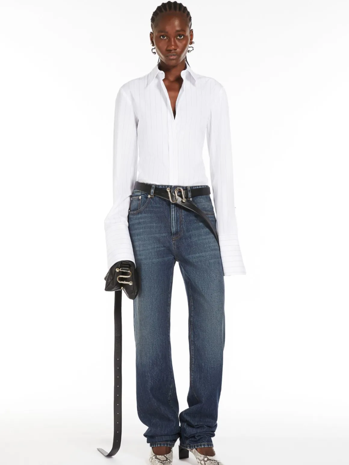 Low-rise straight jeans