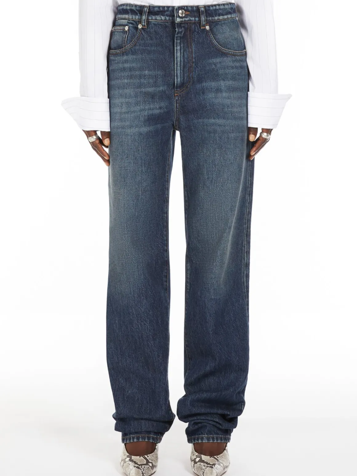 Low-rise straight jeans