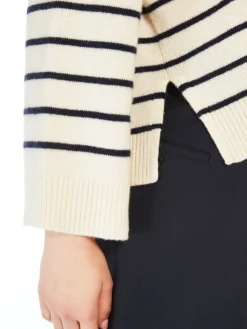 Oversized cashmere sweater