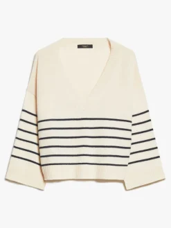 Oversized cashmere sweater