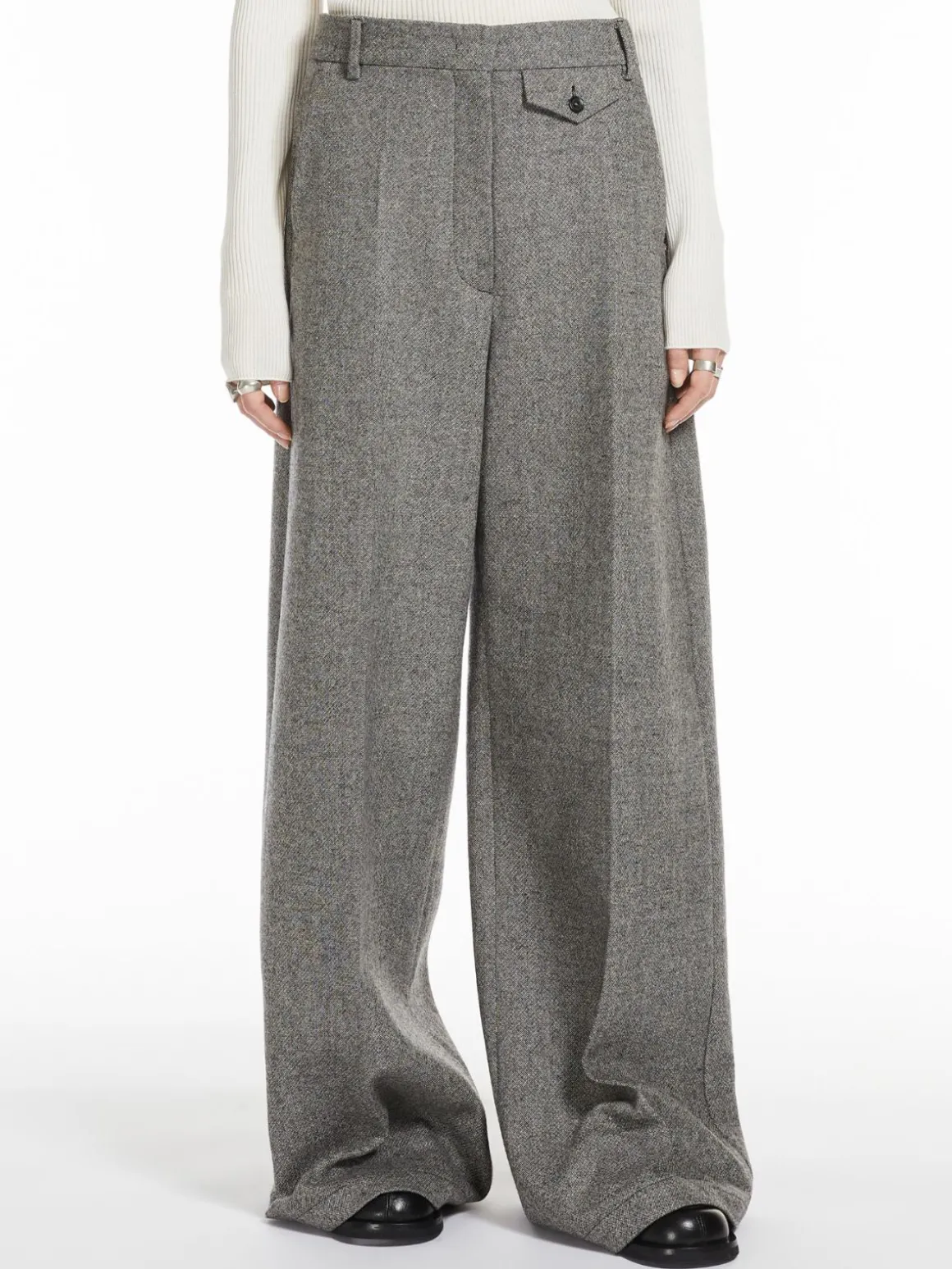 Oversized flared trousers