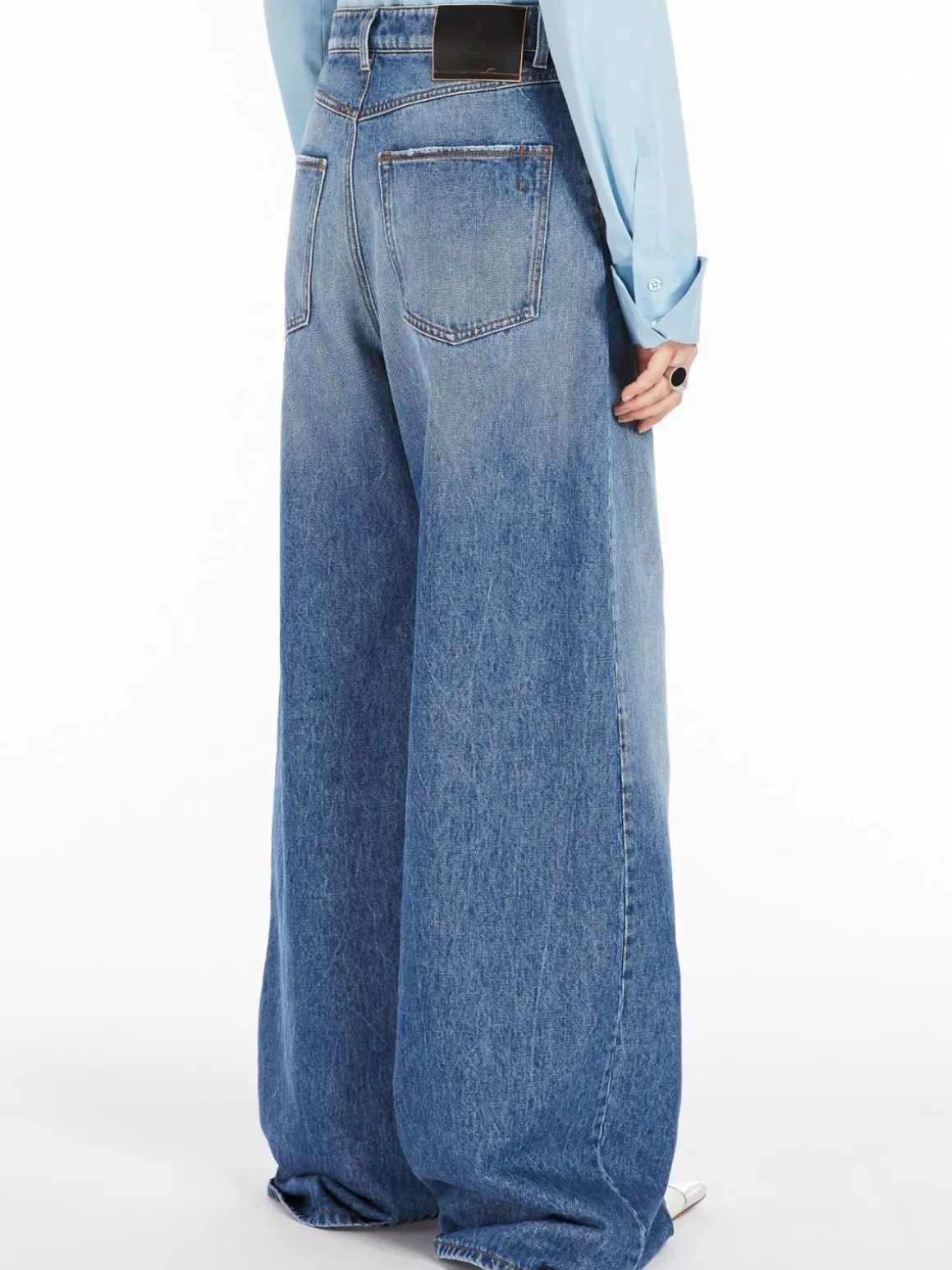 Oversized low-rise 5-pocket trousers