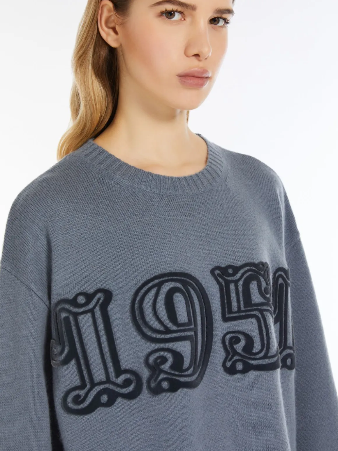 Oversized wool and cashmere jumper