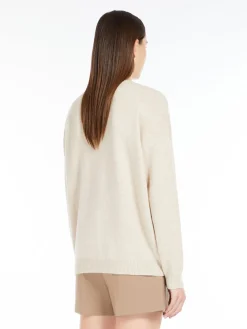 Oversized wool and cashmere jumper