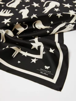 Printed silk maxi pocket square