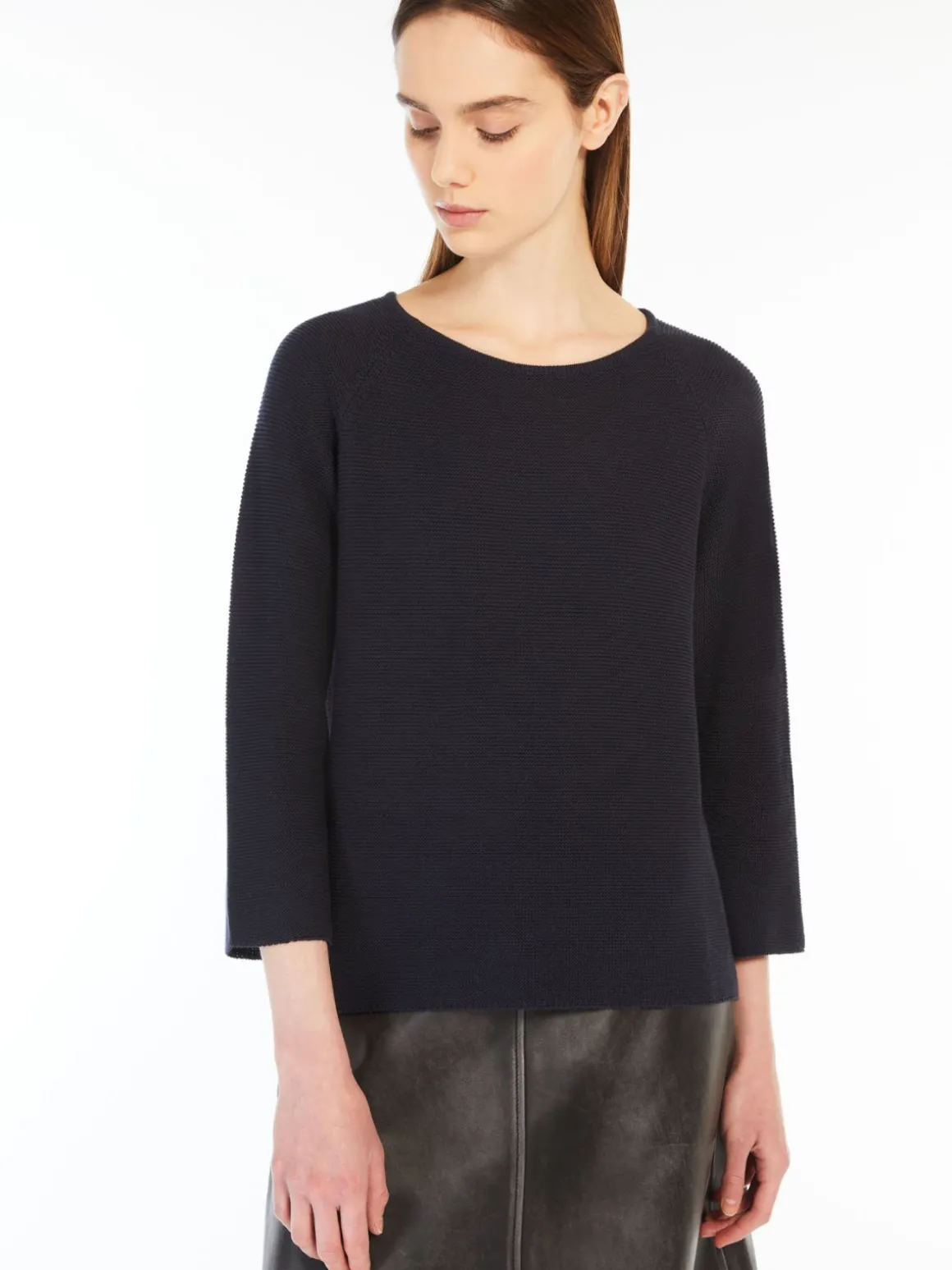Relaxed-fit cotton yarn sweater
