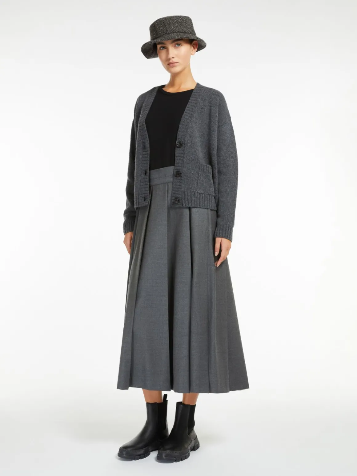 Relaxed-fit wool cardigan