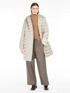 Reversible down jacket in water-repellent satin