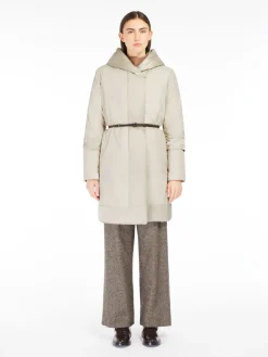 Reversible down jacket in water-repellent satin