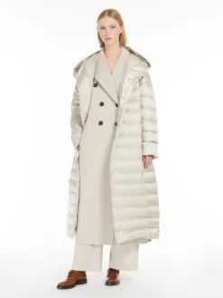 Reversible robe coat in water-repellent satin