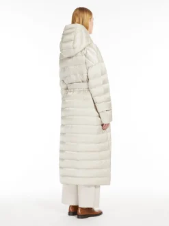 Reversible robe coat in water-repellent satin