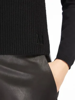 Ribbed cashmere beanie