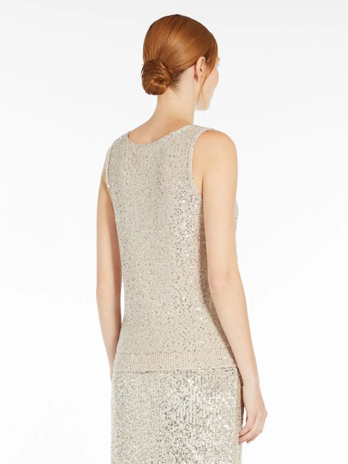 Sequinned yarn top