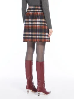 Short chequered wool skirt