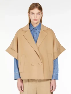 Short wool coat