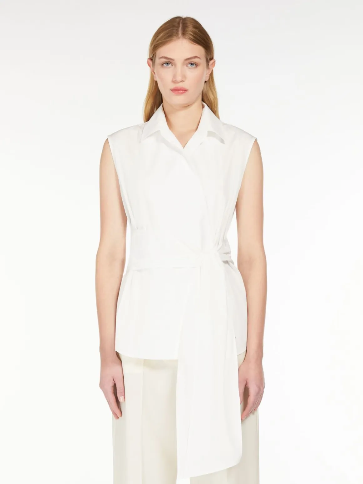 Sleeveless poplin shirt