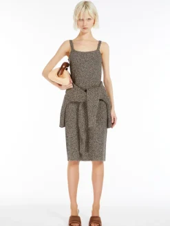 Slim-fit sleeveless dress