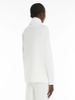 Soft wool knit jumper